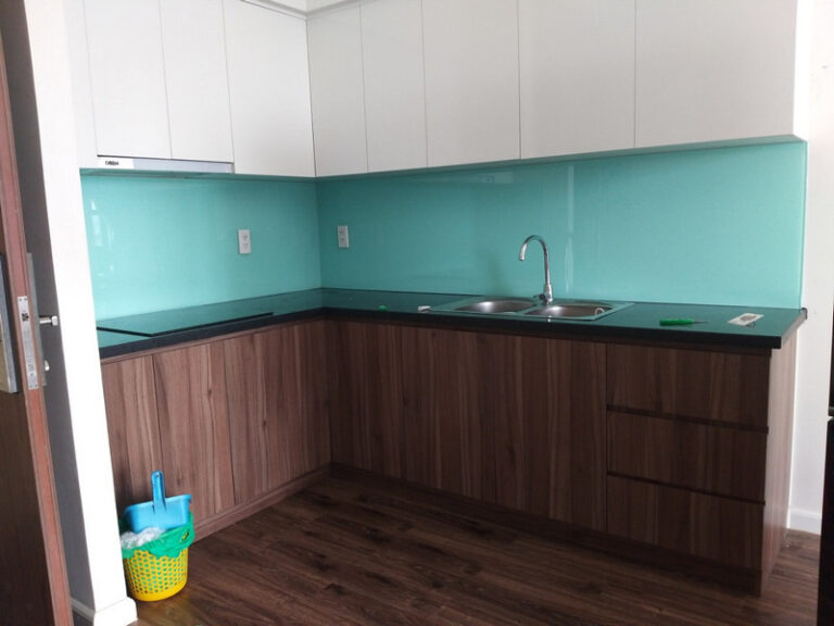 Kính Ốp Bếp Màu Xanh Ngọc: Thông Số Kỹ Thuật, Ứng Dụng Và Báo Giá Tại Xưởng