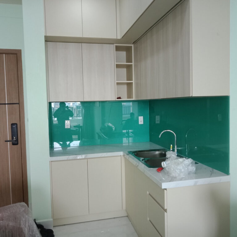 Kính Ốp Bếp Màu Xanh Ngọc: Thông Số Kỹ Thuật, Ứng Dụng Và Báo Giá Tại Xưởng