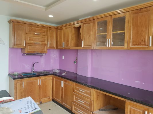Kính Ốp Bếp Màu Hồng