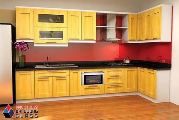 Kính Ốp Bếp Màu Đỏ Rubi