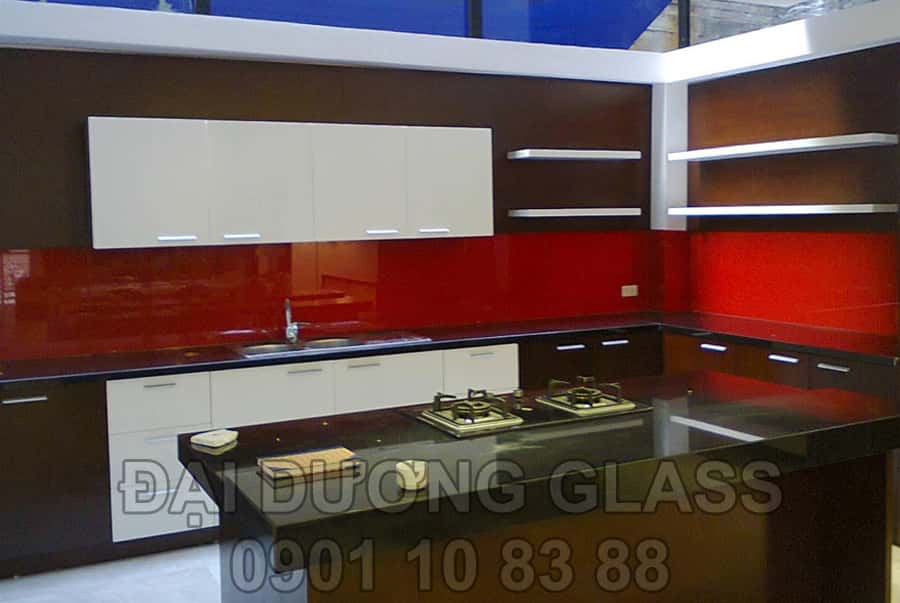 Kính Ốp Bếp Màu Đỏ Rubi