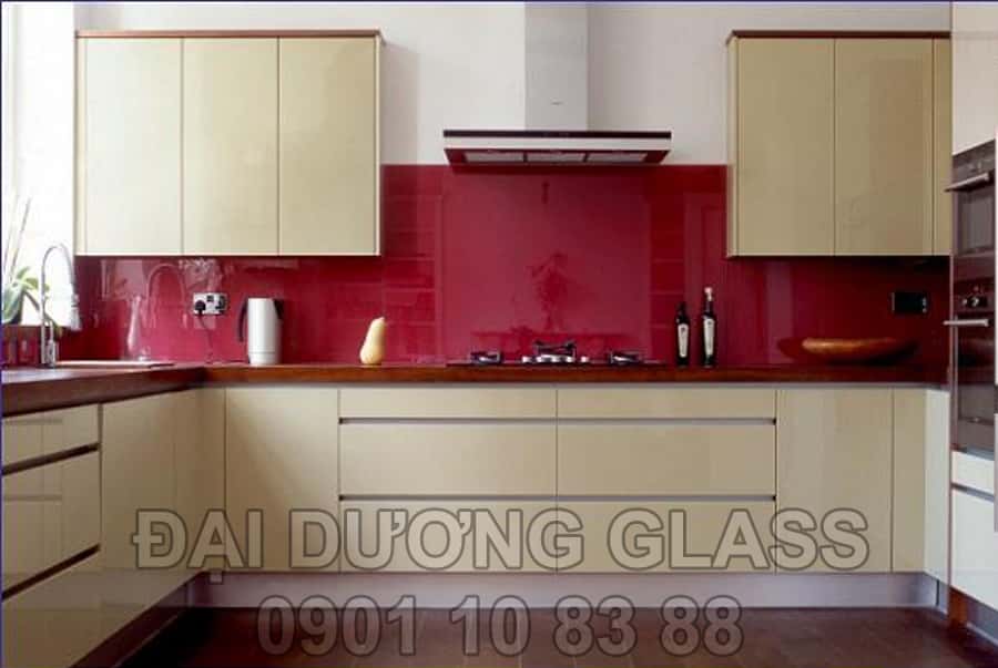 Kính Ốp Bếp Màu Đỏ Rubi