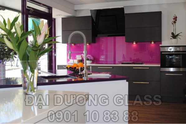 Kính Ốp Bếp Màu Hồng