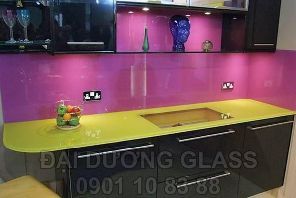 Kính Ốp Bếp Màu Hồng