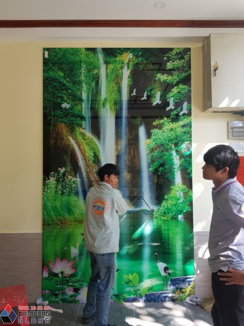 Tranh kính khổ đứng