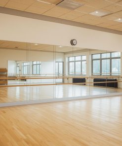 gương soi phòng tập nhảy