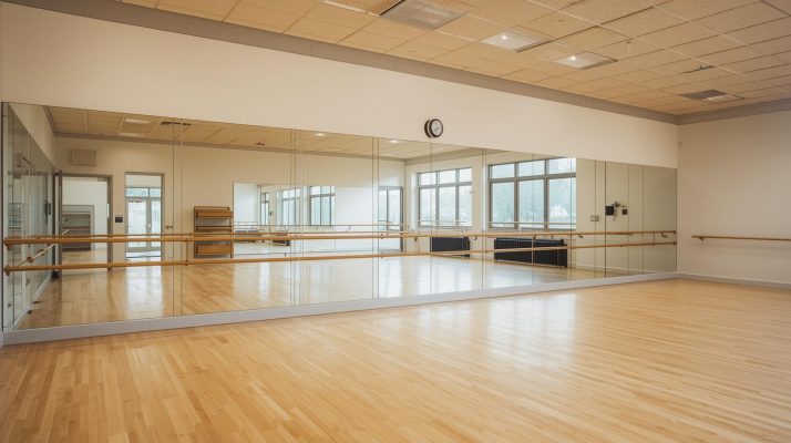 Gương soi phòng tập nhảy