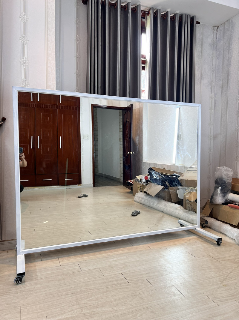 Gương phòng tập thể dục an toàn