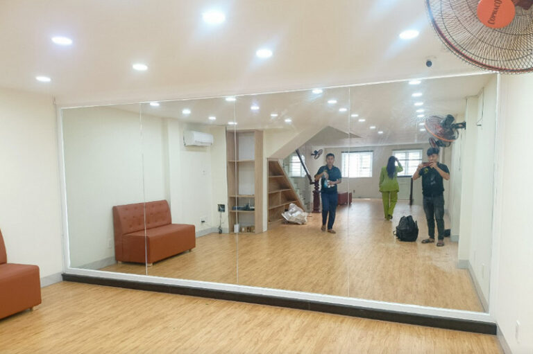 Kích Thước Gương Dán Tường Phòng Tập Tại Nhà