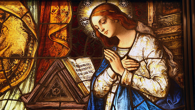 Tranh Kính Nhà Thờ