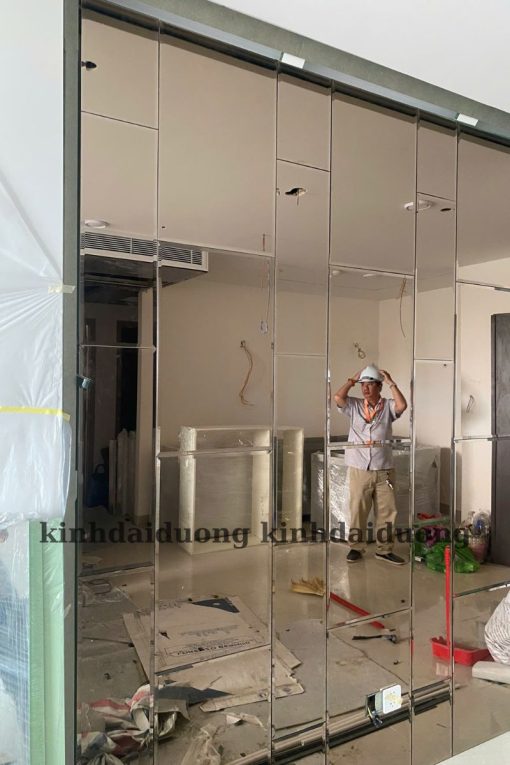 gương ghép trang trí hành lang