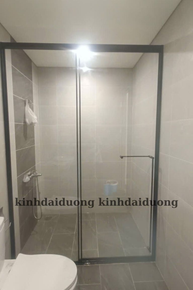 thi cong vach kinh slim phong tam