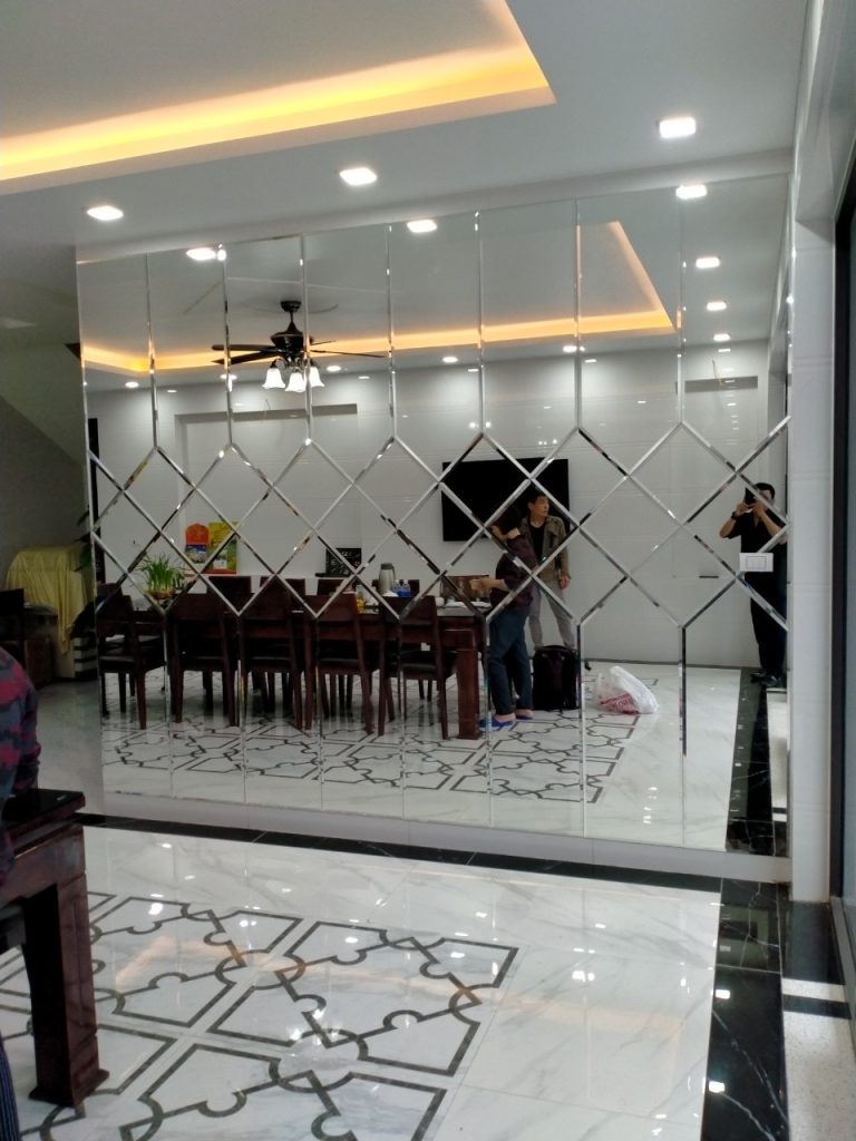 Gương ghép trang trí khách sạn