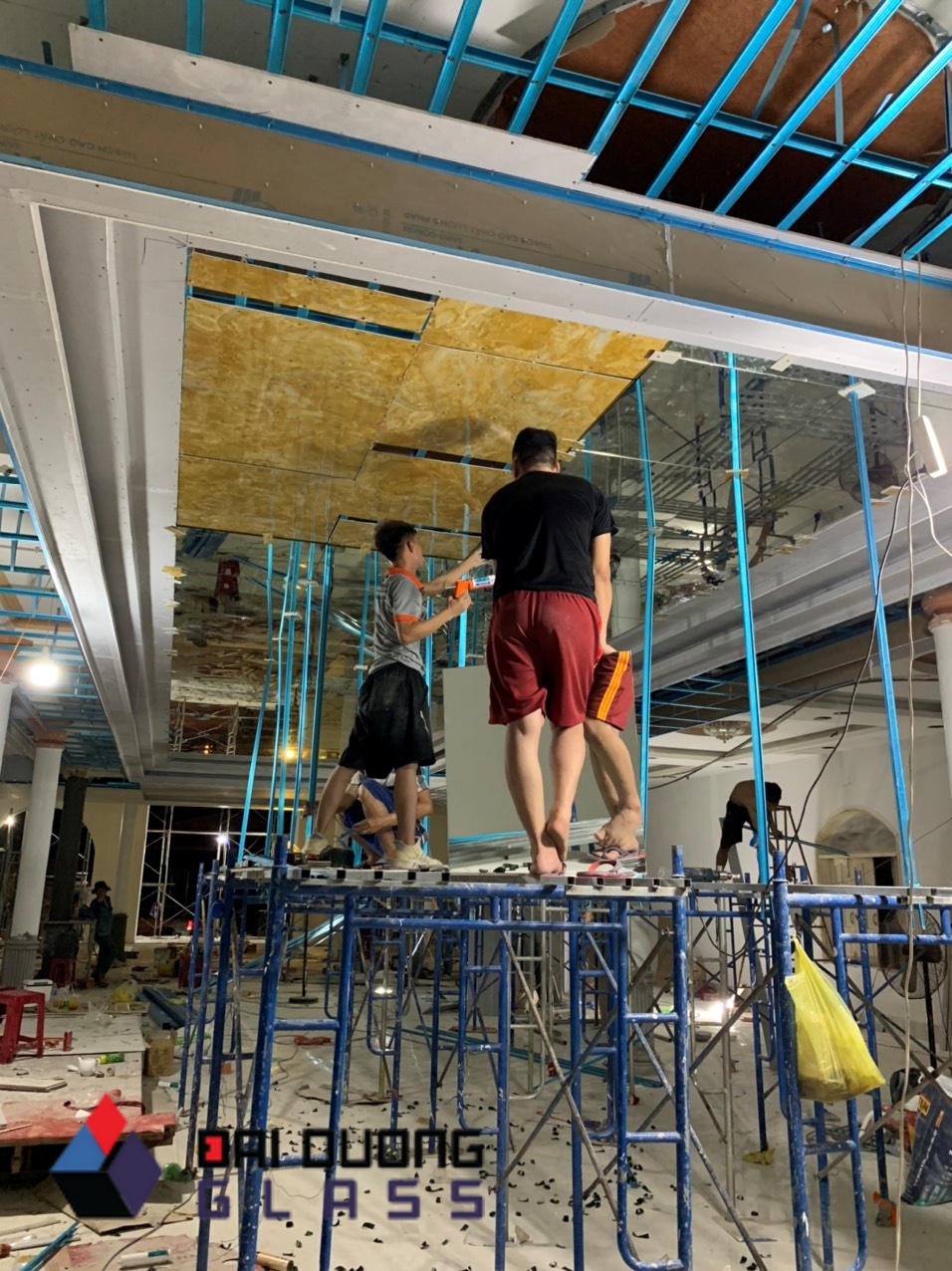 Trần gương nhà hàng bà rịa vũng tàu
