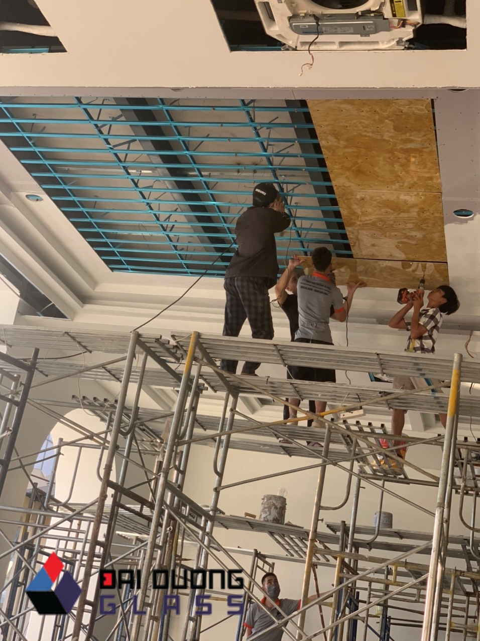 Trần gương nhà hàng bà rịa vũng tàu