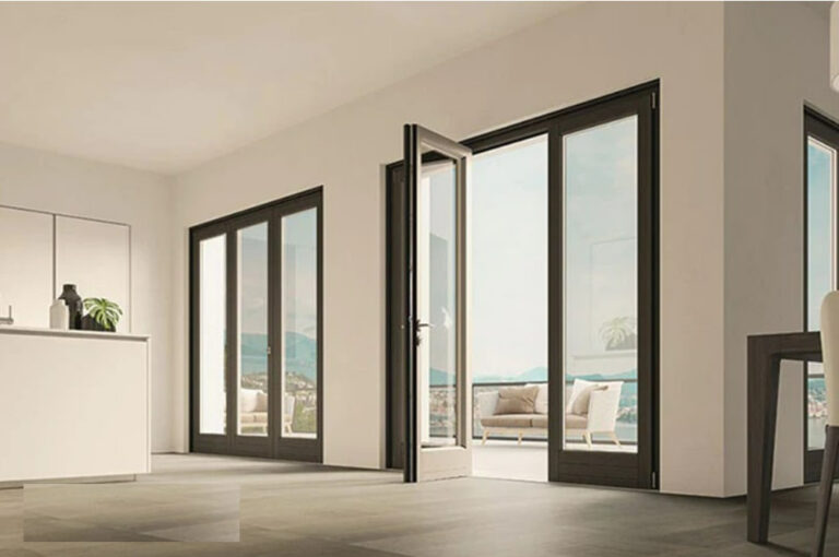 Mẫu cửa nhôm kính đẹp của đi mở quay sang trọng