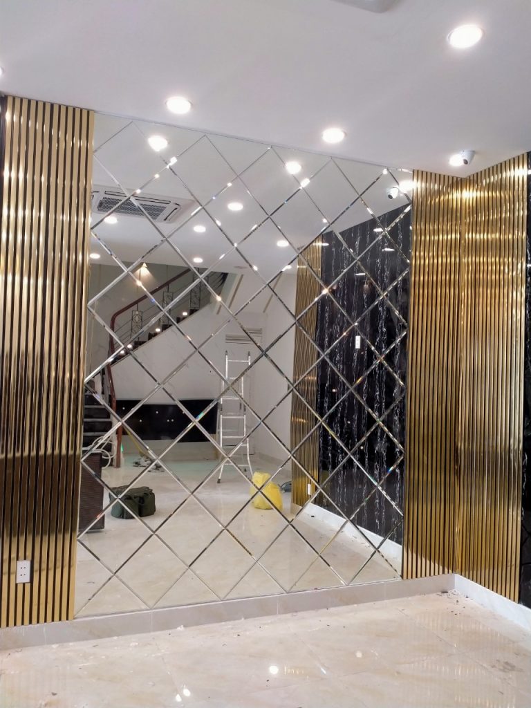 Gương Trang Trí Phòng Khách: Giá Xưởng Kính Đại Dương